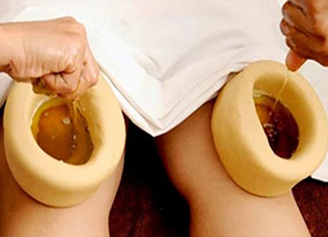Janu Vasti treatment for knee pain at Marsha Ayurvedam